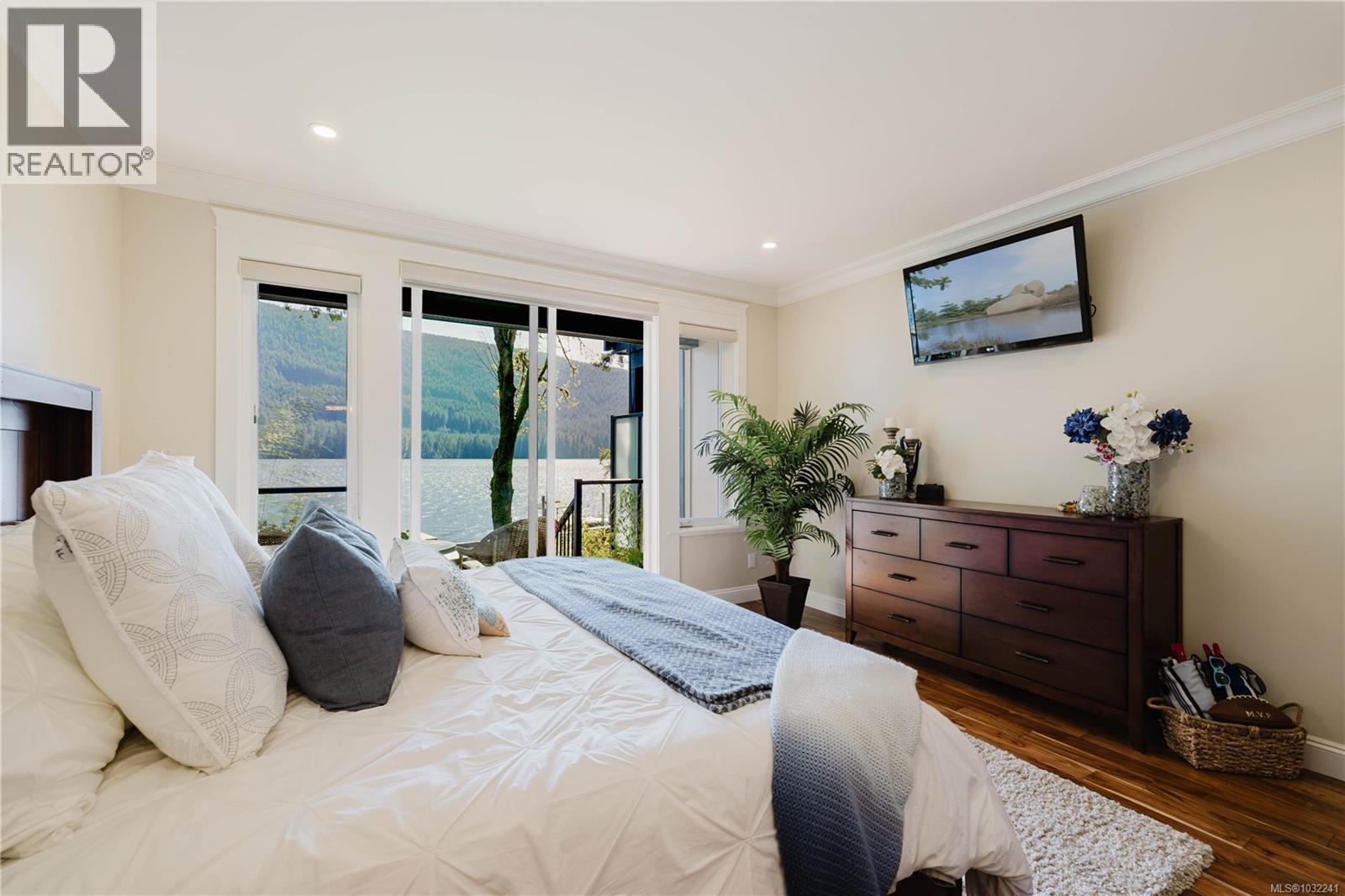  9686 Creekside Drive, Youbou