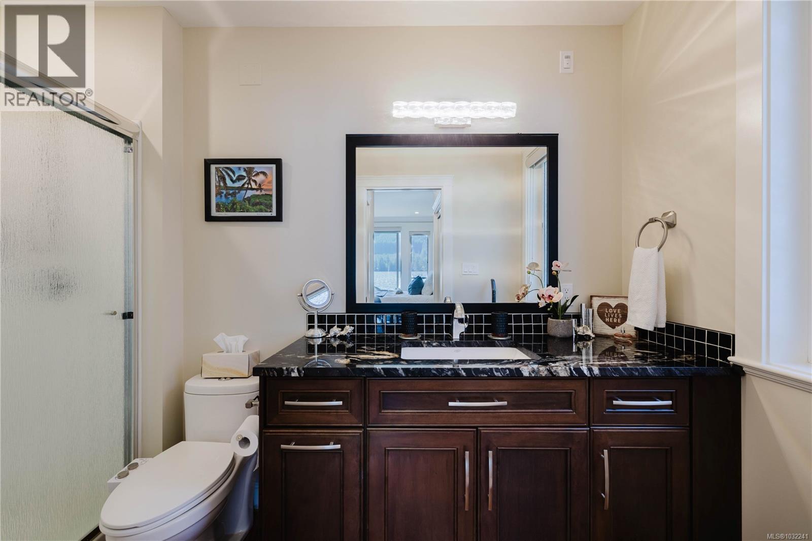  9686 Creekside Drive, Youbou