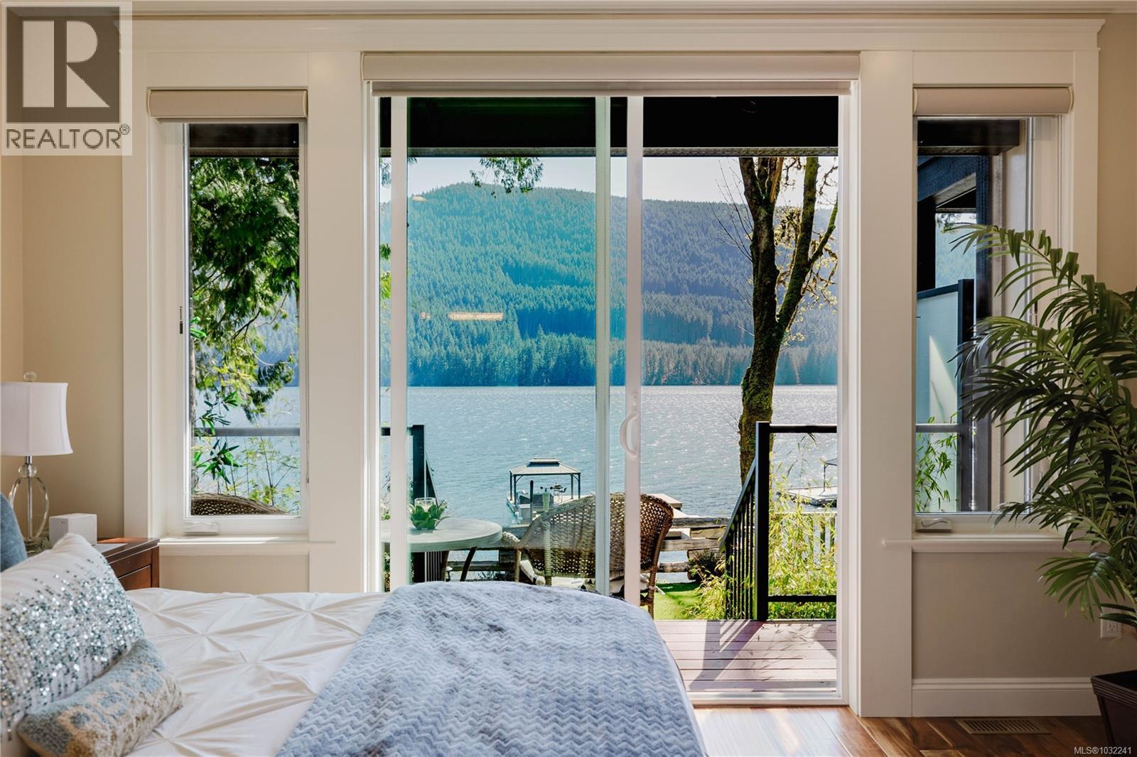  9686 Creekside Drive, Youbou