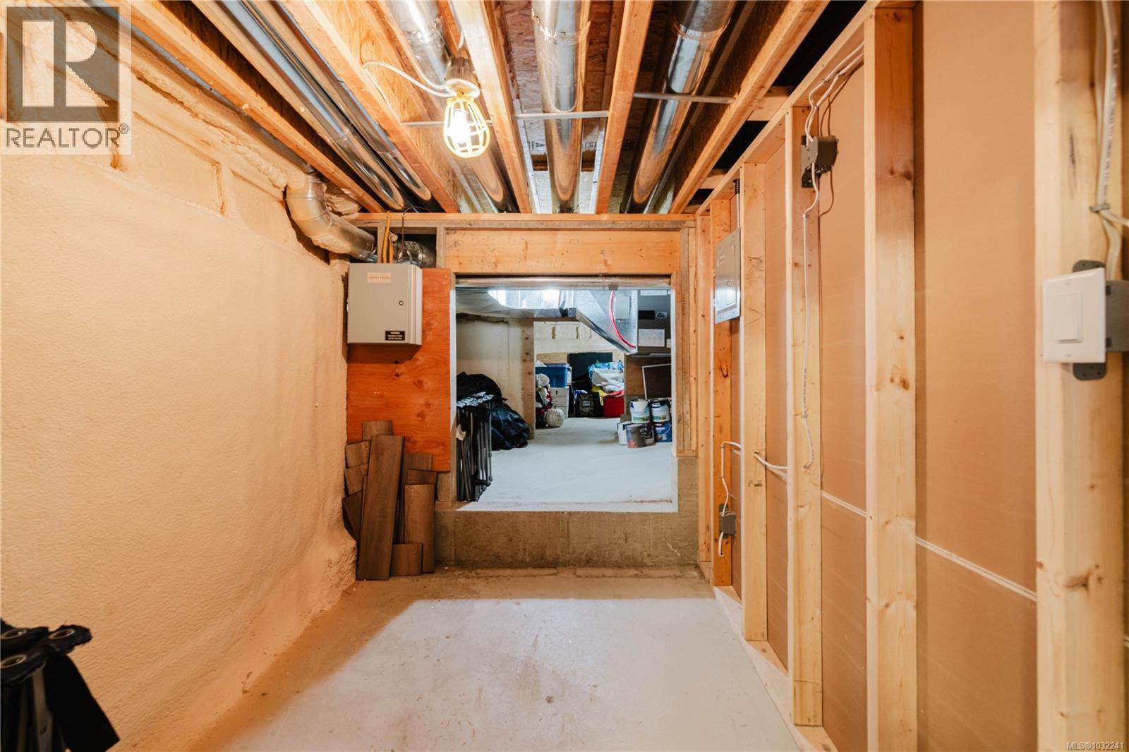  9686 Creekside Drive, Youbou