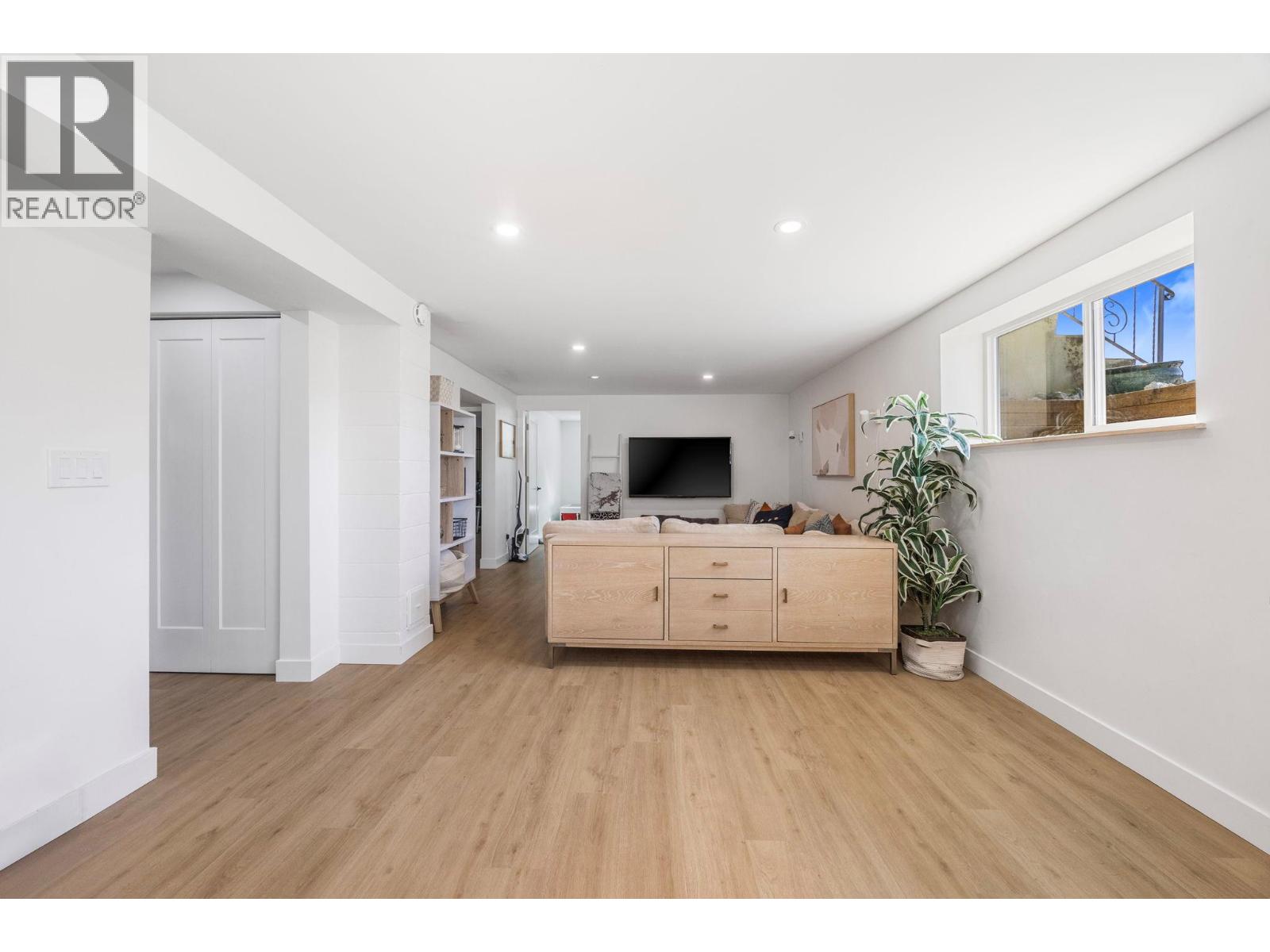 1224 Lawson Avenue, Kelowna