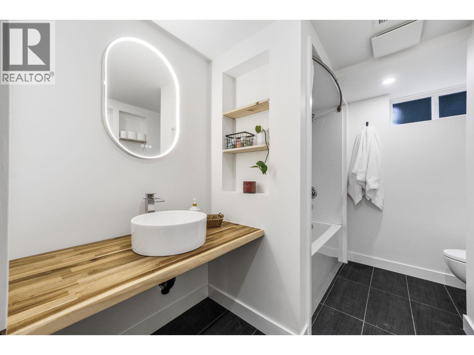 1224 Lawson Avenue, Kelowna