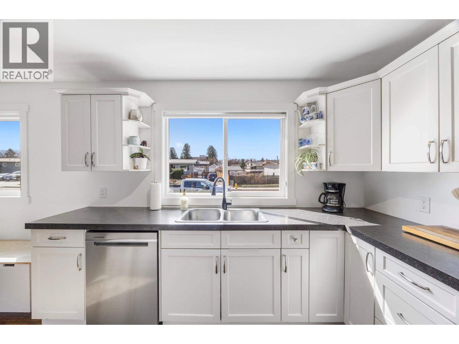 1224 Lawson Avenue, Kelowna