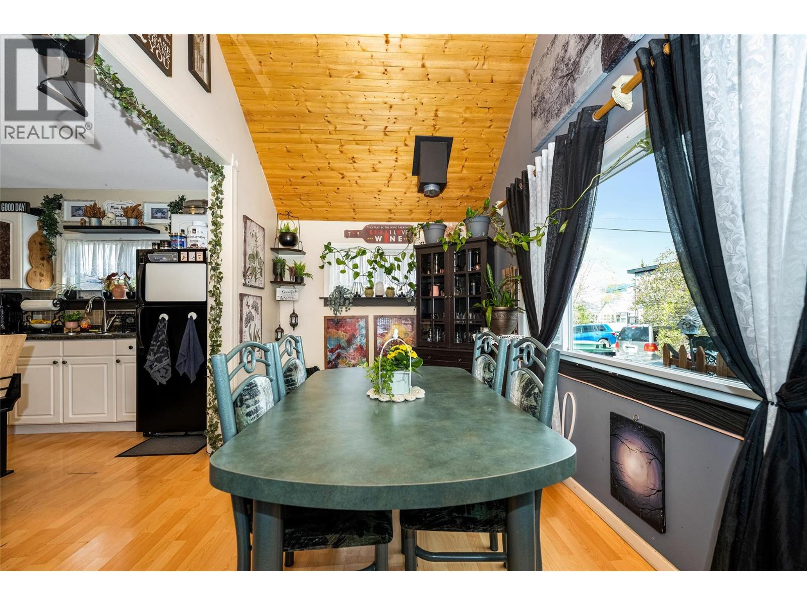 1915 33 Street, Vernon