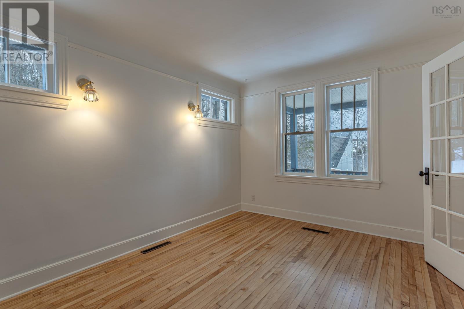 Property 21 of 44 of 19/21 Knollwood Lane