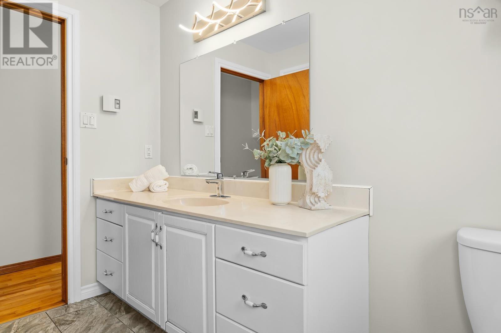 Property 22 of 34 of 61 Lancaster Drive