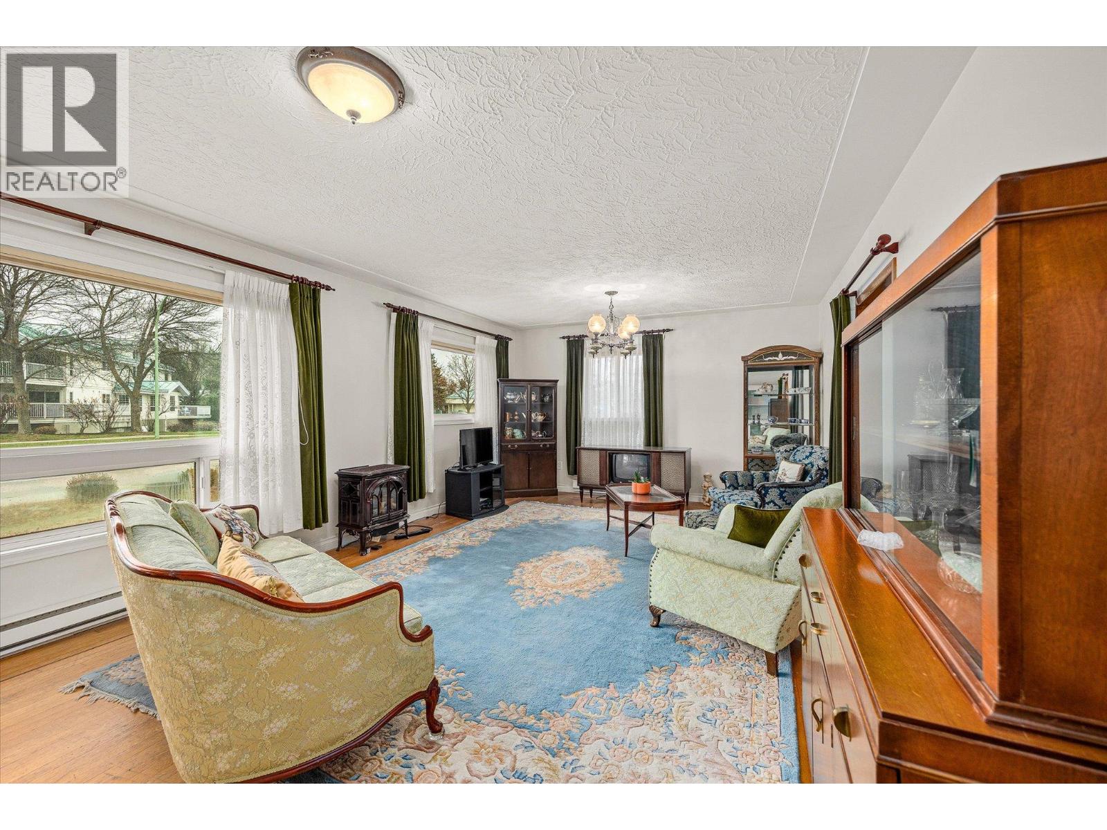 1190 Guisachan Road, Kelowna