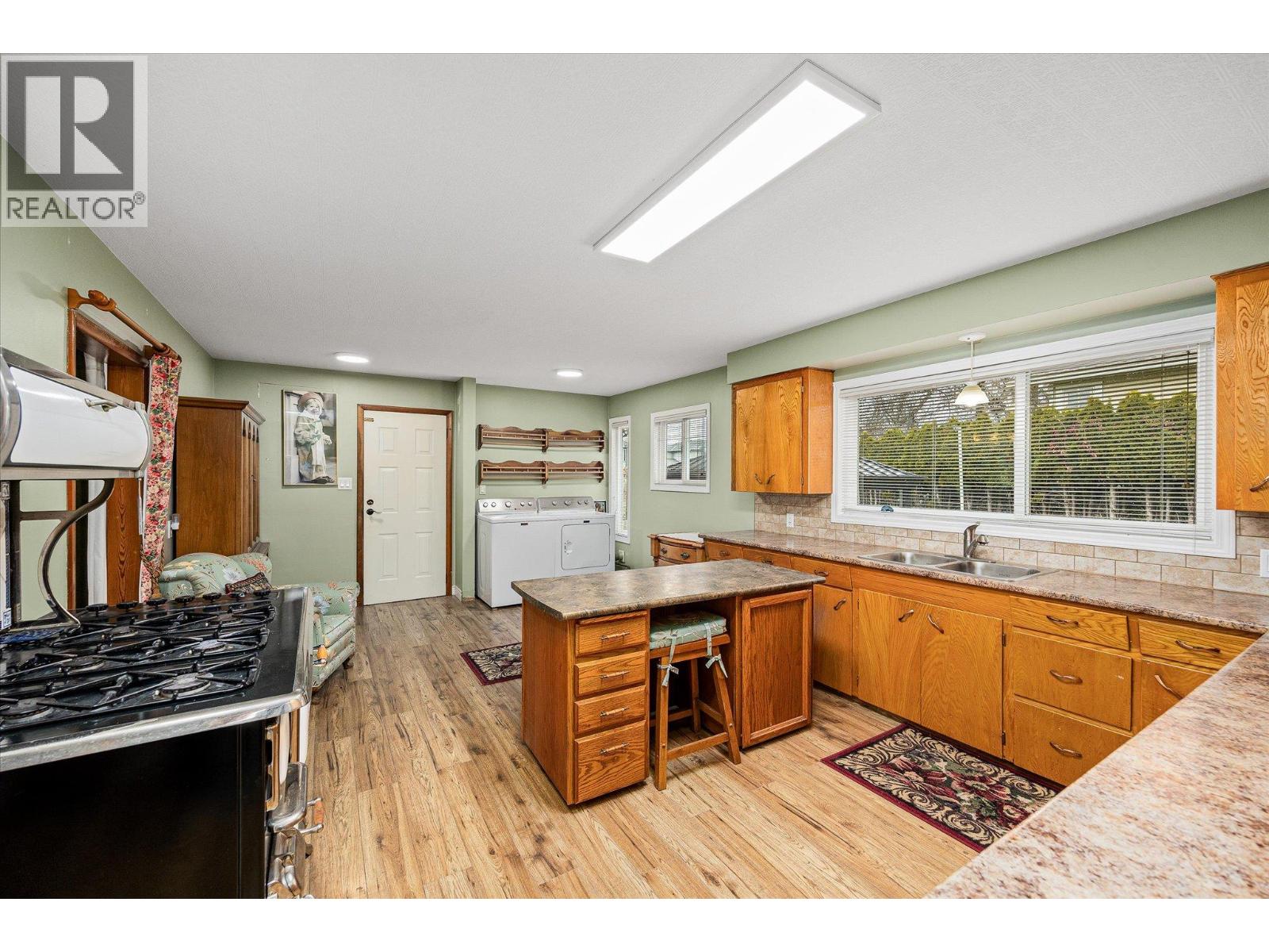 1190 Guisachan Road, Kelowna