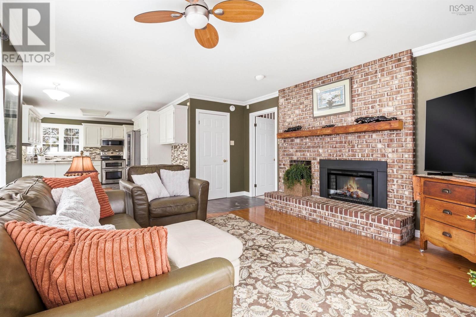 Property 36 of 38 of 14 Eagle Drive