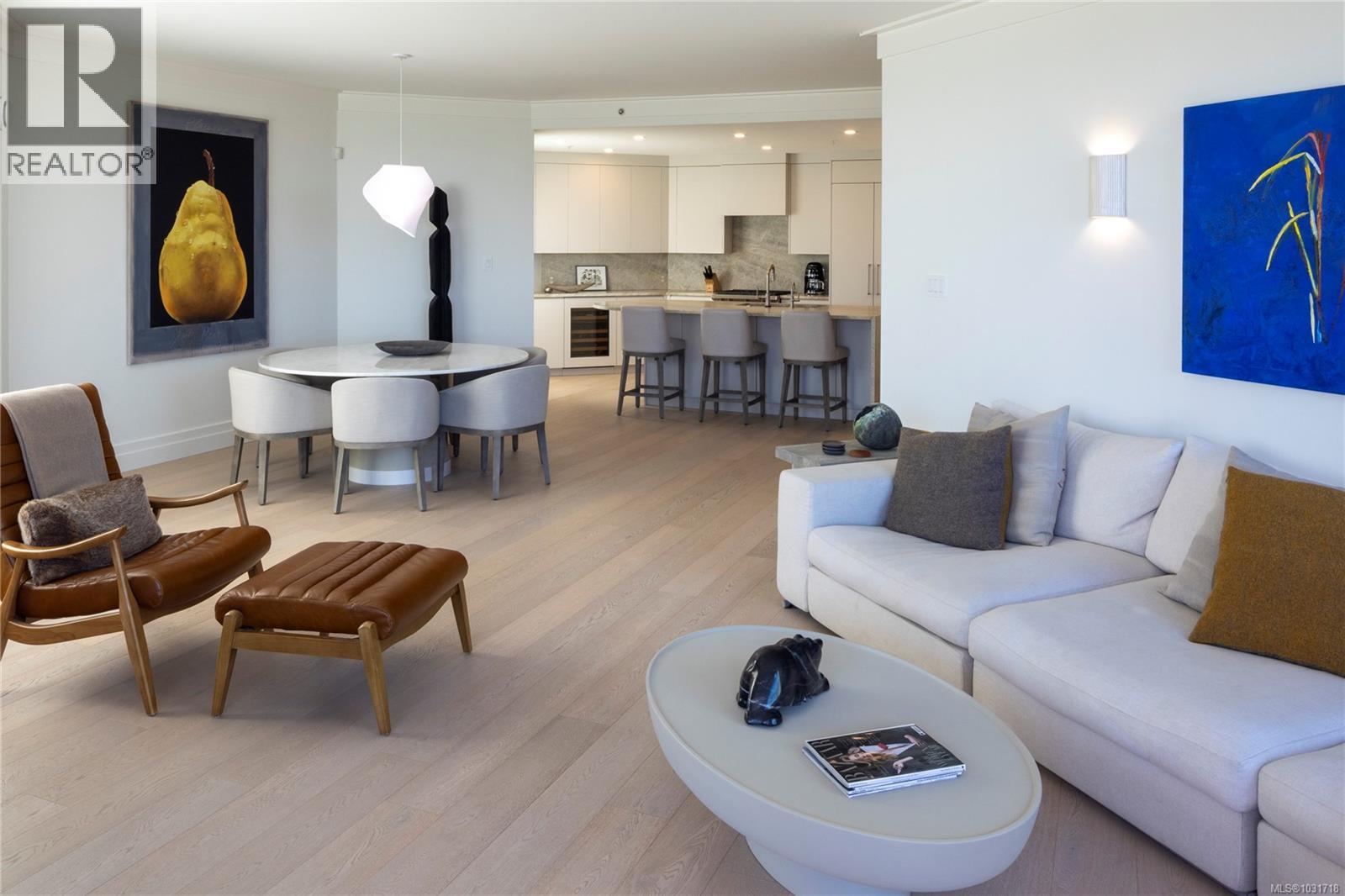 104 1284 Beach Drive, Oak Bay