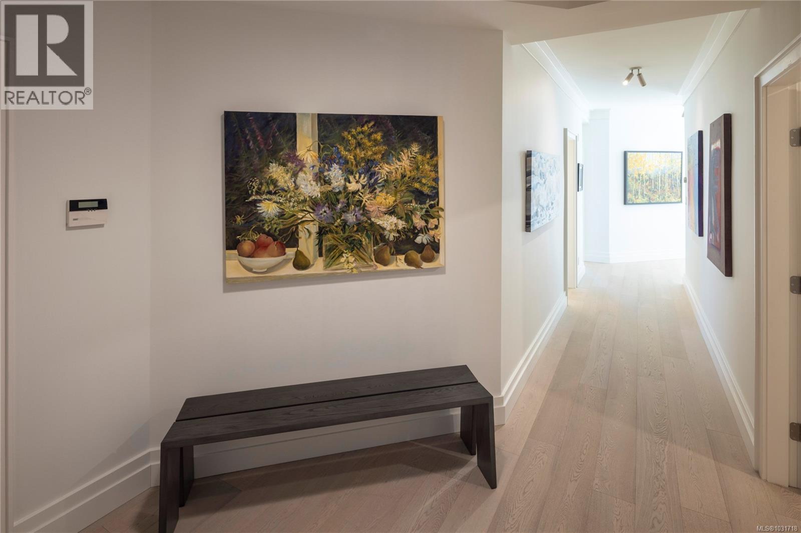 104 1284 Beach Drive, Oak Bay