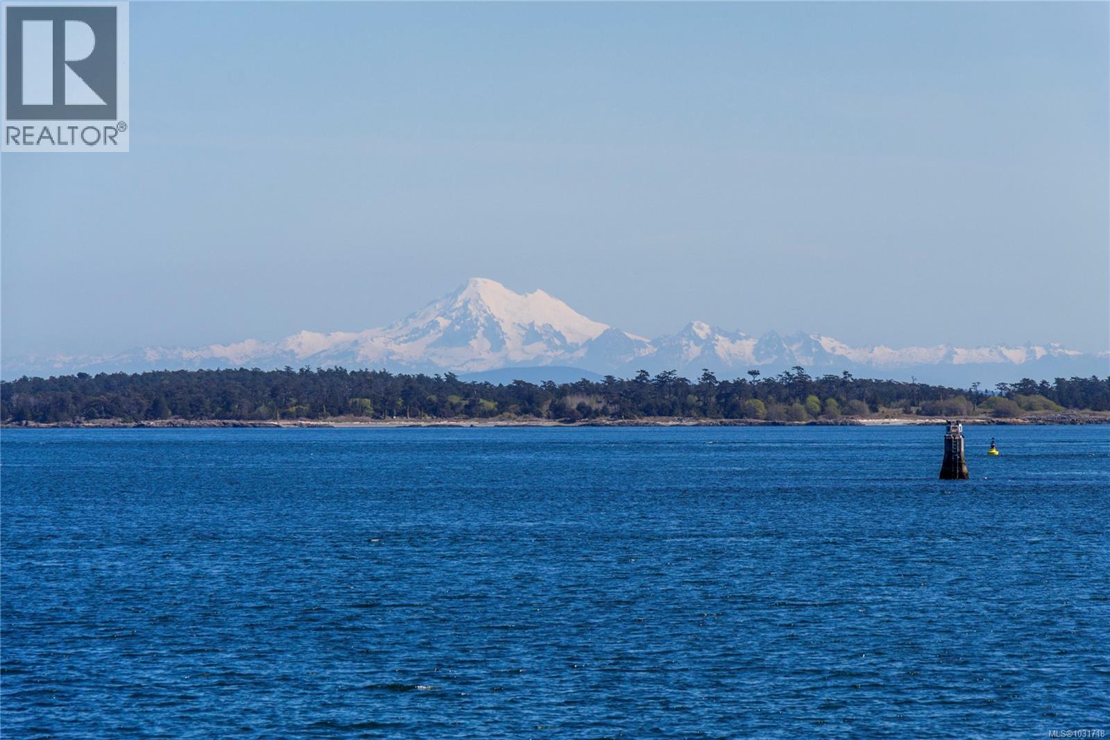 104 1284 Beach Drive, Oak Bay