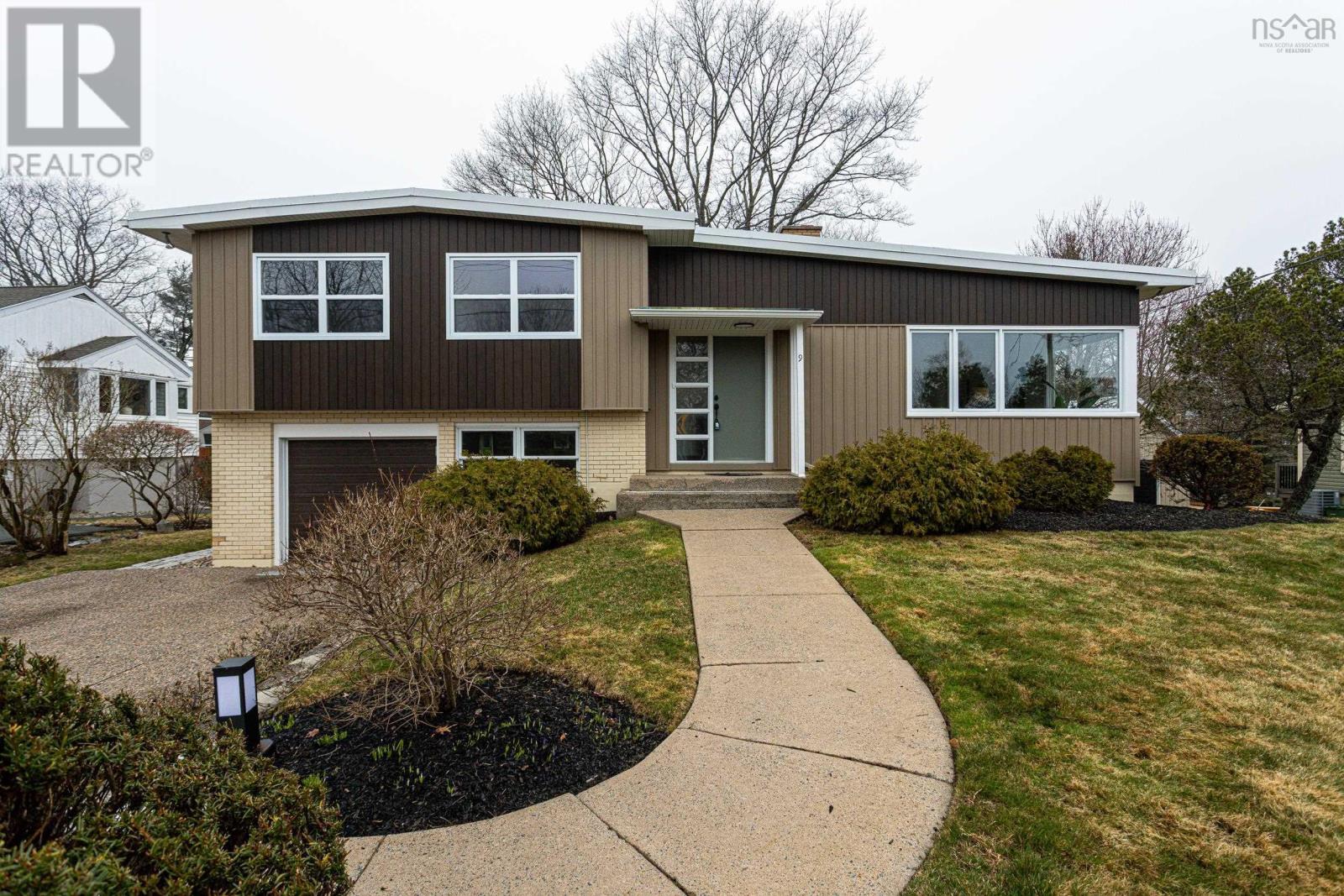 Property 34 of 41 of 9 Crestview Drive