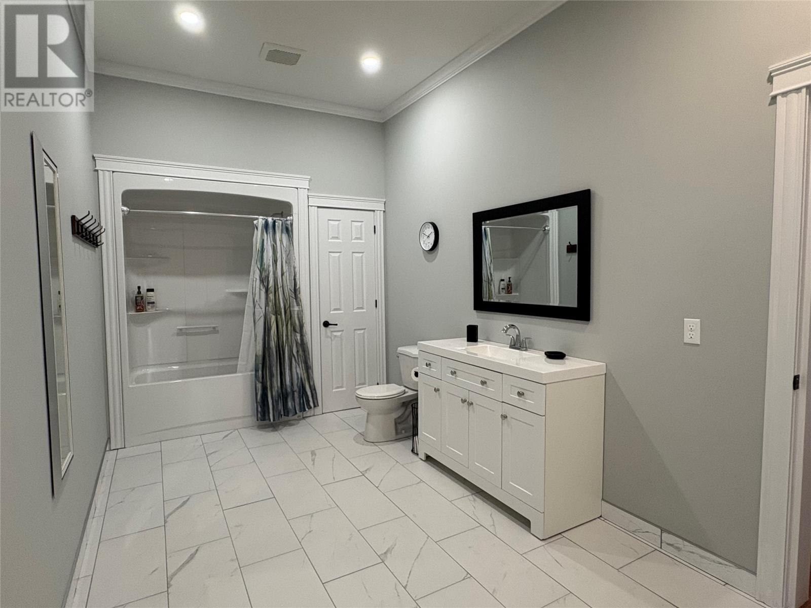 1671 Oceanview Drive — photo 28