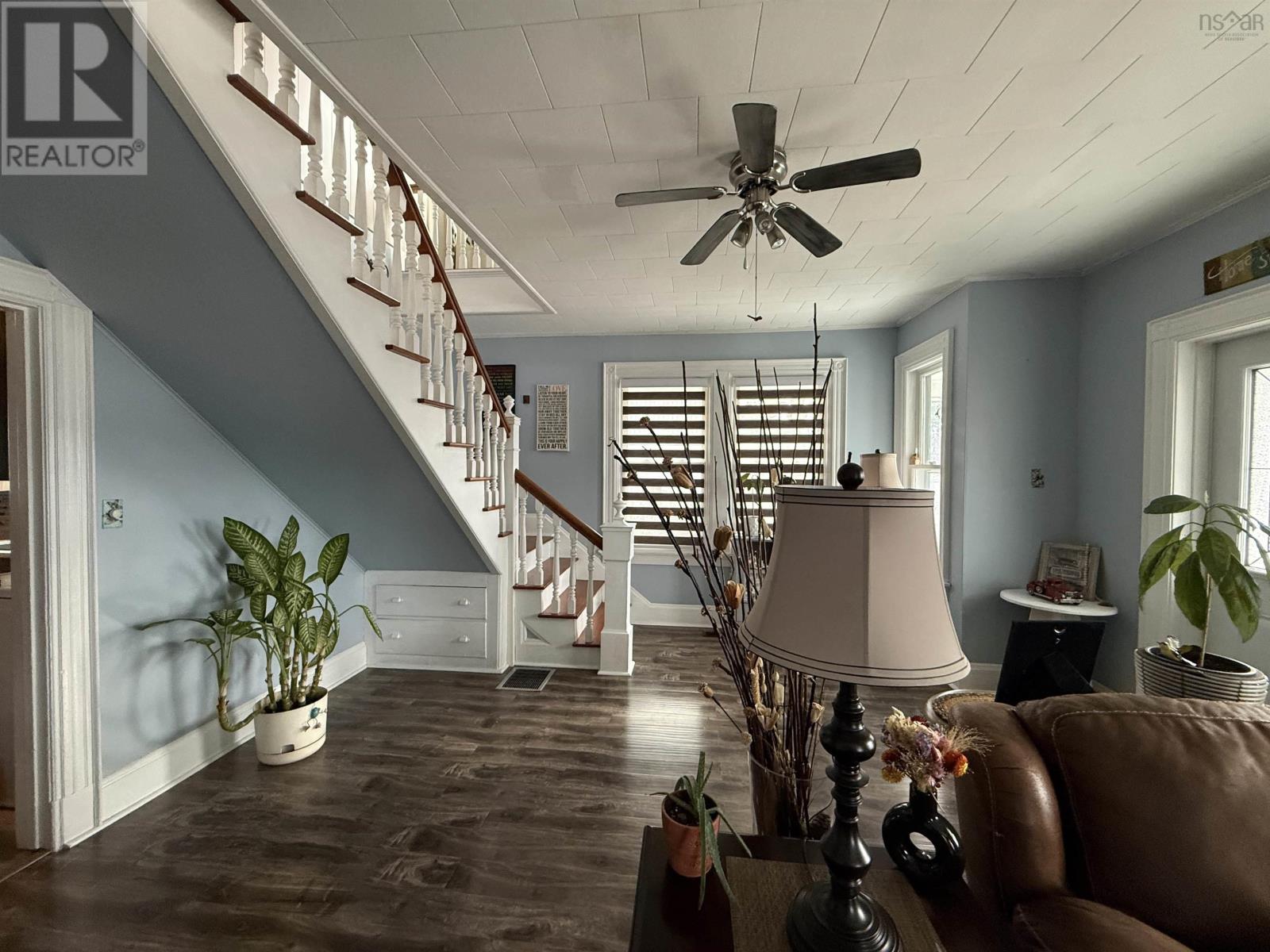 Property 4 of 49 of 13720 Highway 3