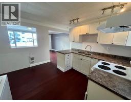 10424 102 Avenue, Fort St  John, BC V1J2E6 Photo 12