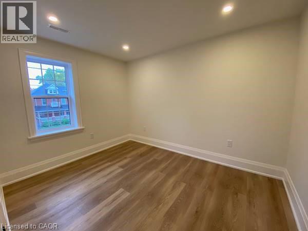 322 HURON Street Unit# Upper, Stratford, Ontario, N5A5T4 — Photo 4
