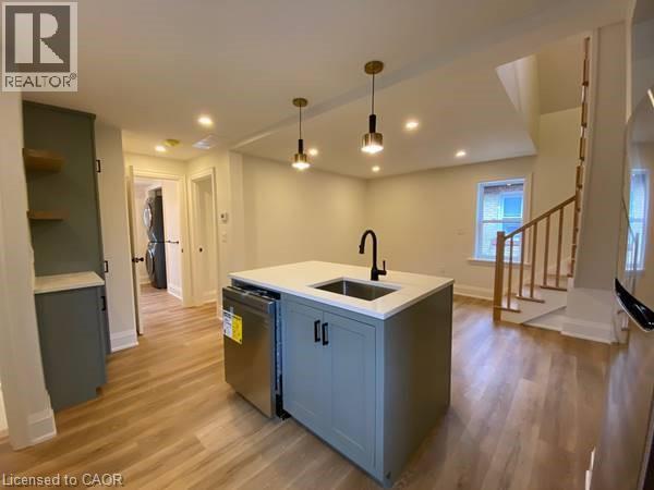 322 HURON Street Unit# Upper, Stratford, Ontario, N5A5T4 — Photo 9