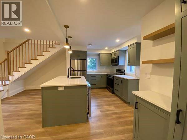 322 HURON Street Unit# Upper, Stratford, Ontario, N5A5T4 — Photo 10