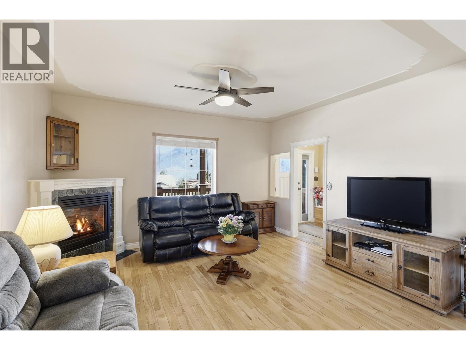 769 DOUGLAS STREET - 13