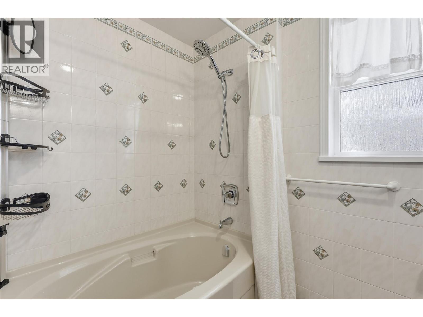 769 DOUGLAS STREET - 25