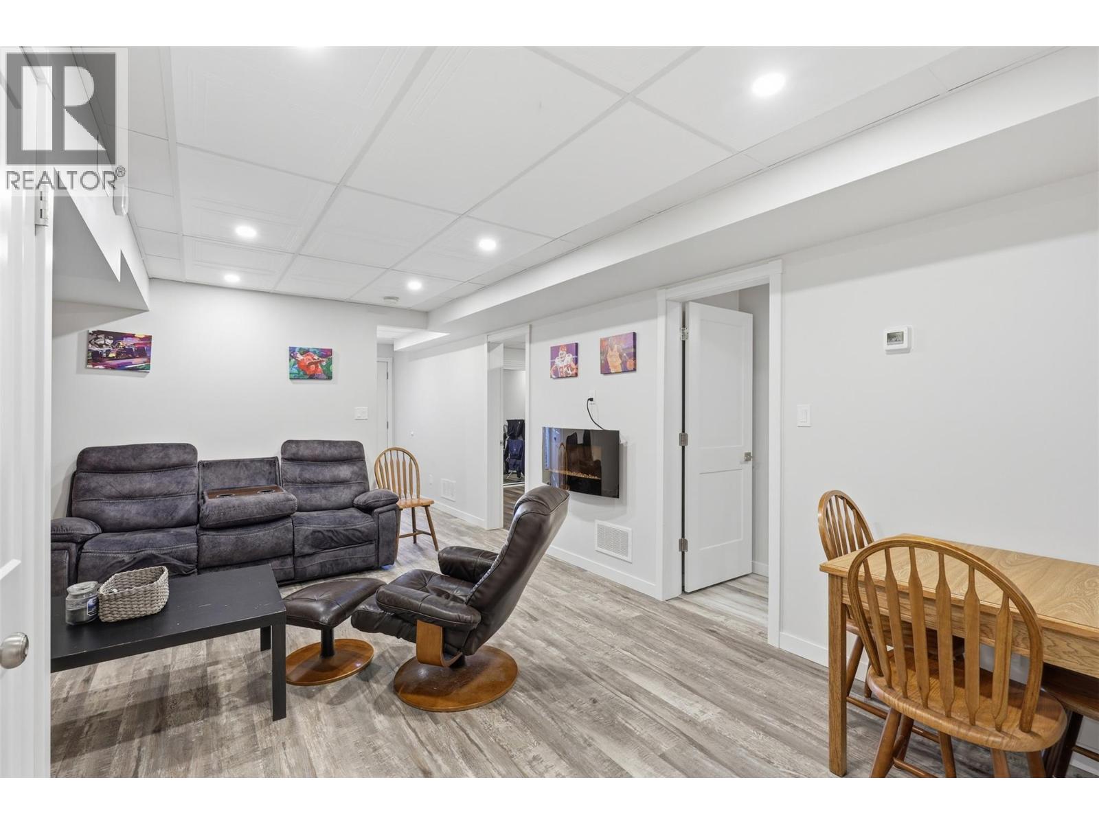 769 DOUGLAS STREET - 37