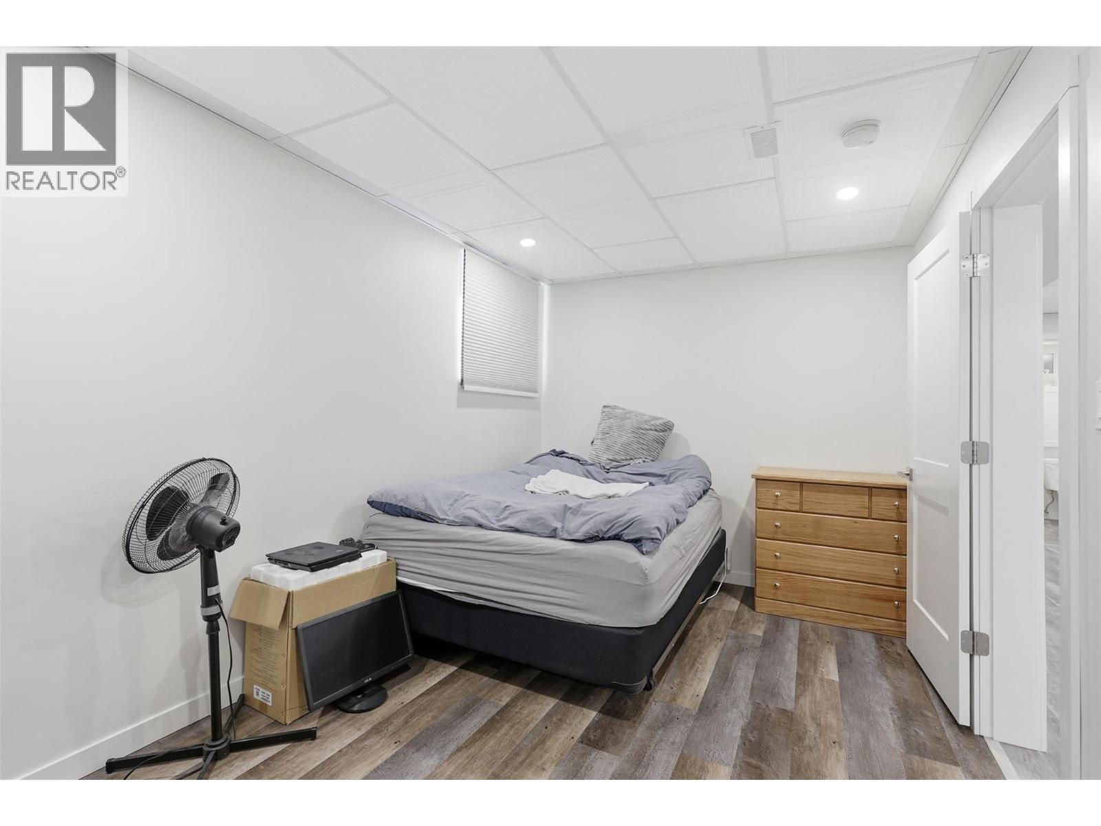 769 DOUGLAS STREET - 43