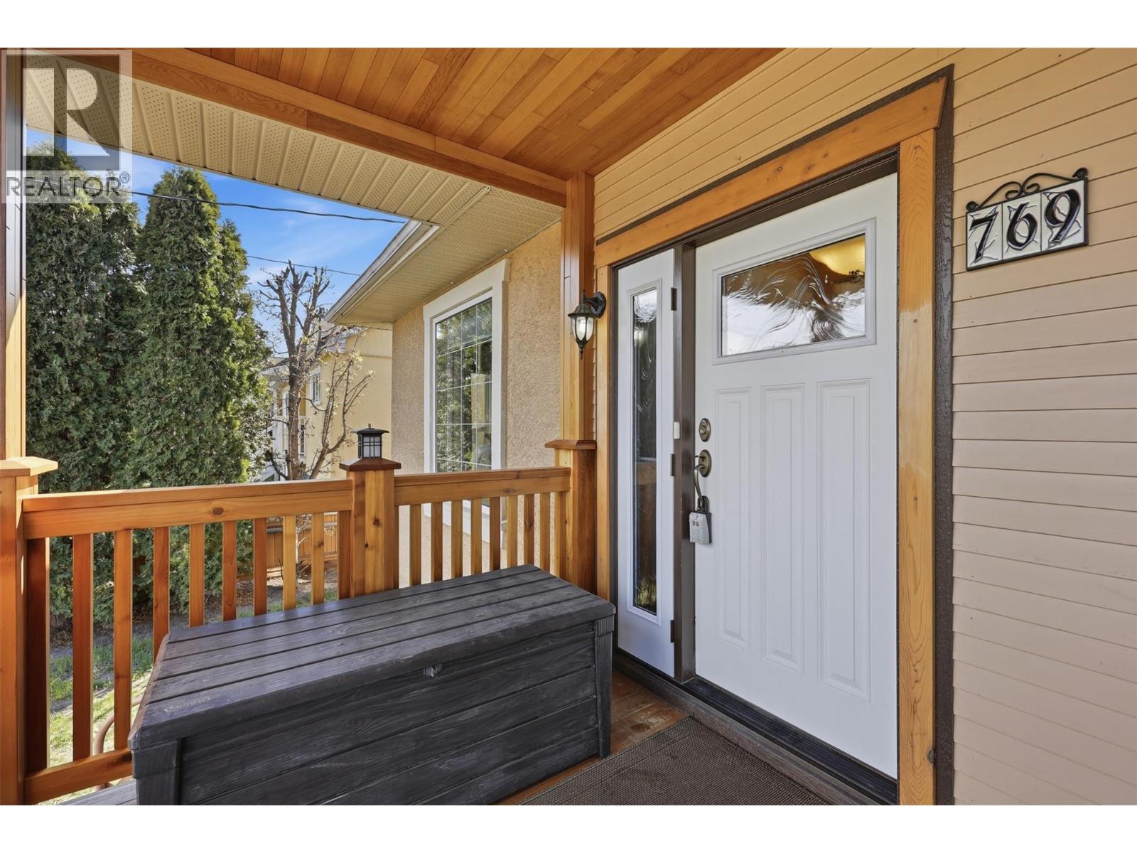 769 DOUGLAS STREET - 9