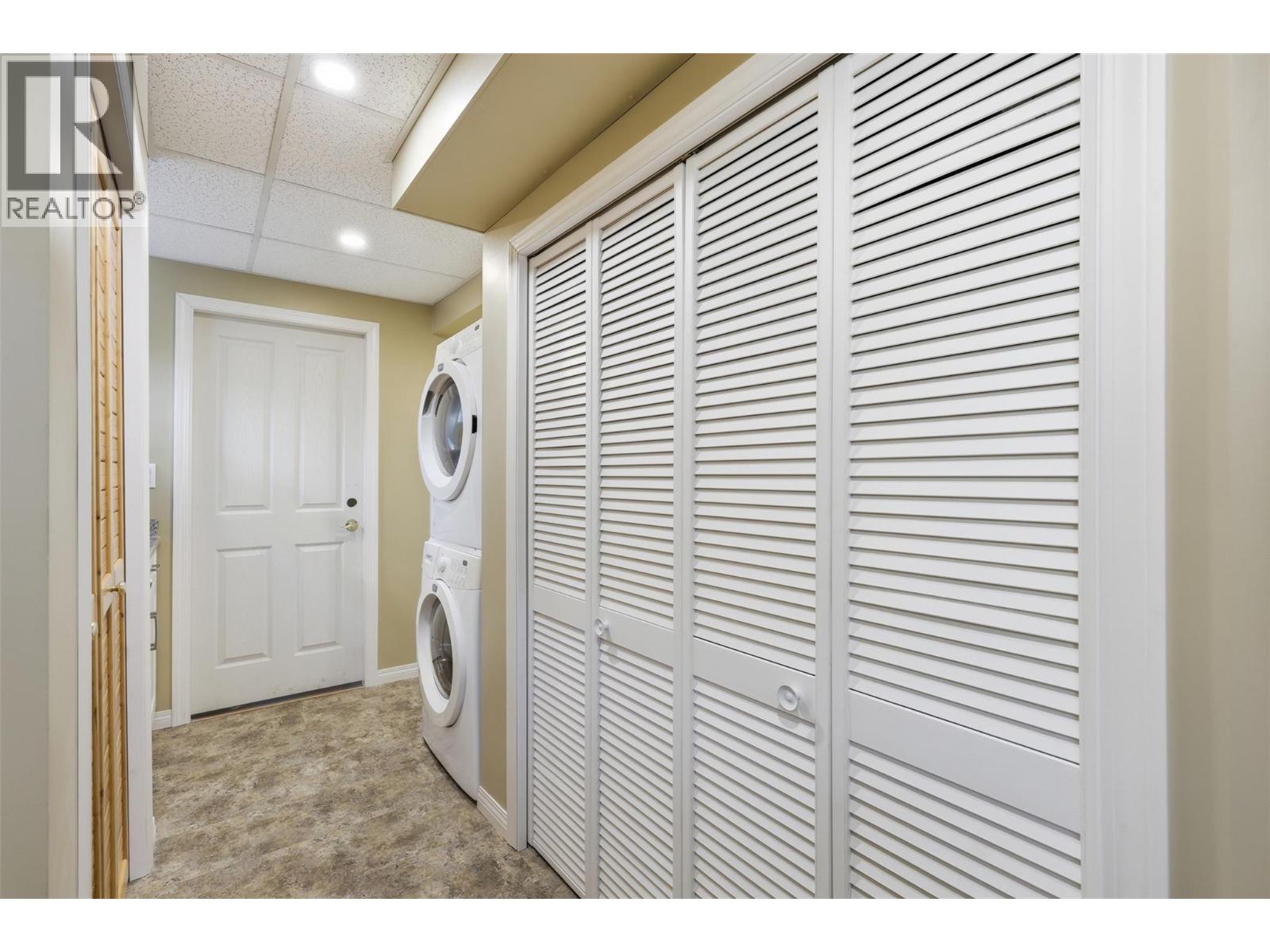 769 DOUGLAS STREET - 48