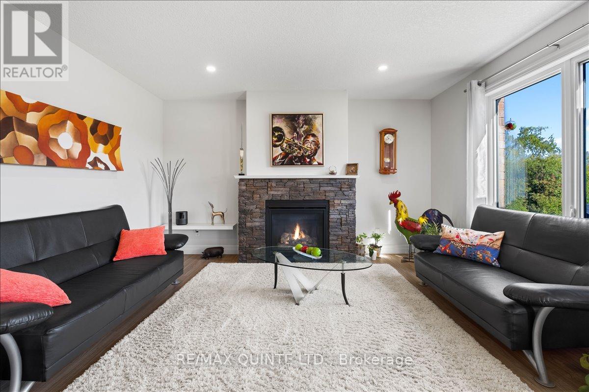 6 GRANBY COURT - 11
