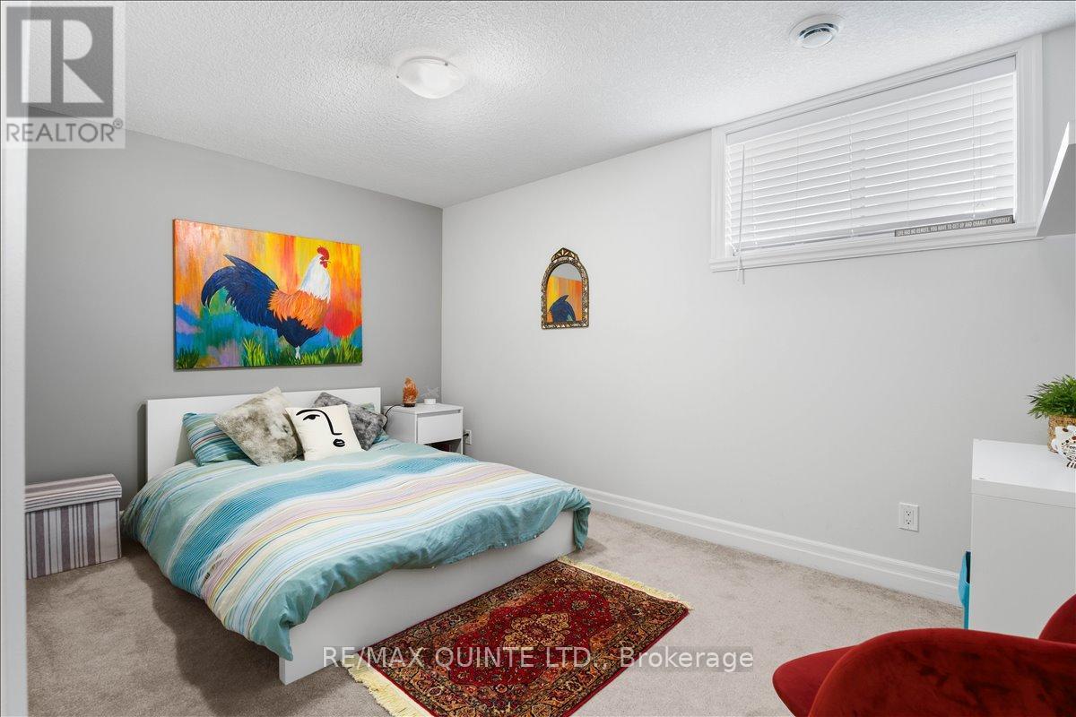 6 GRANBY COURT - 21