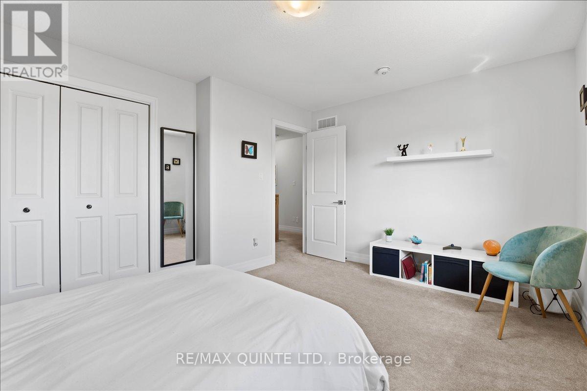 6 GRANBY COURT - 34