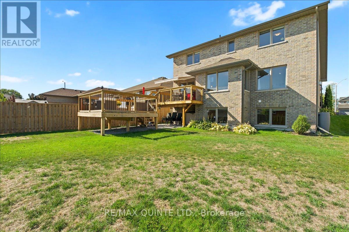 6 GRANBY COURT - 40