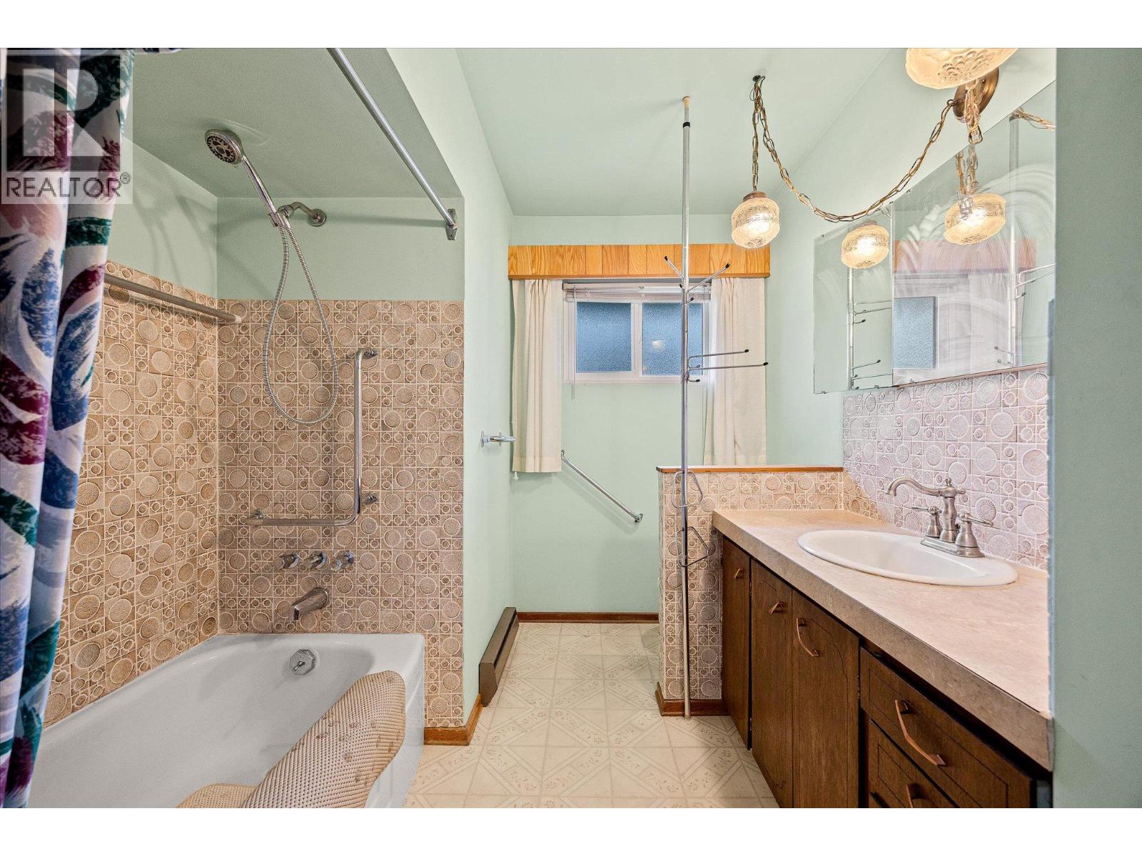  4693 Raymer Road, Kelowna