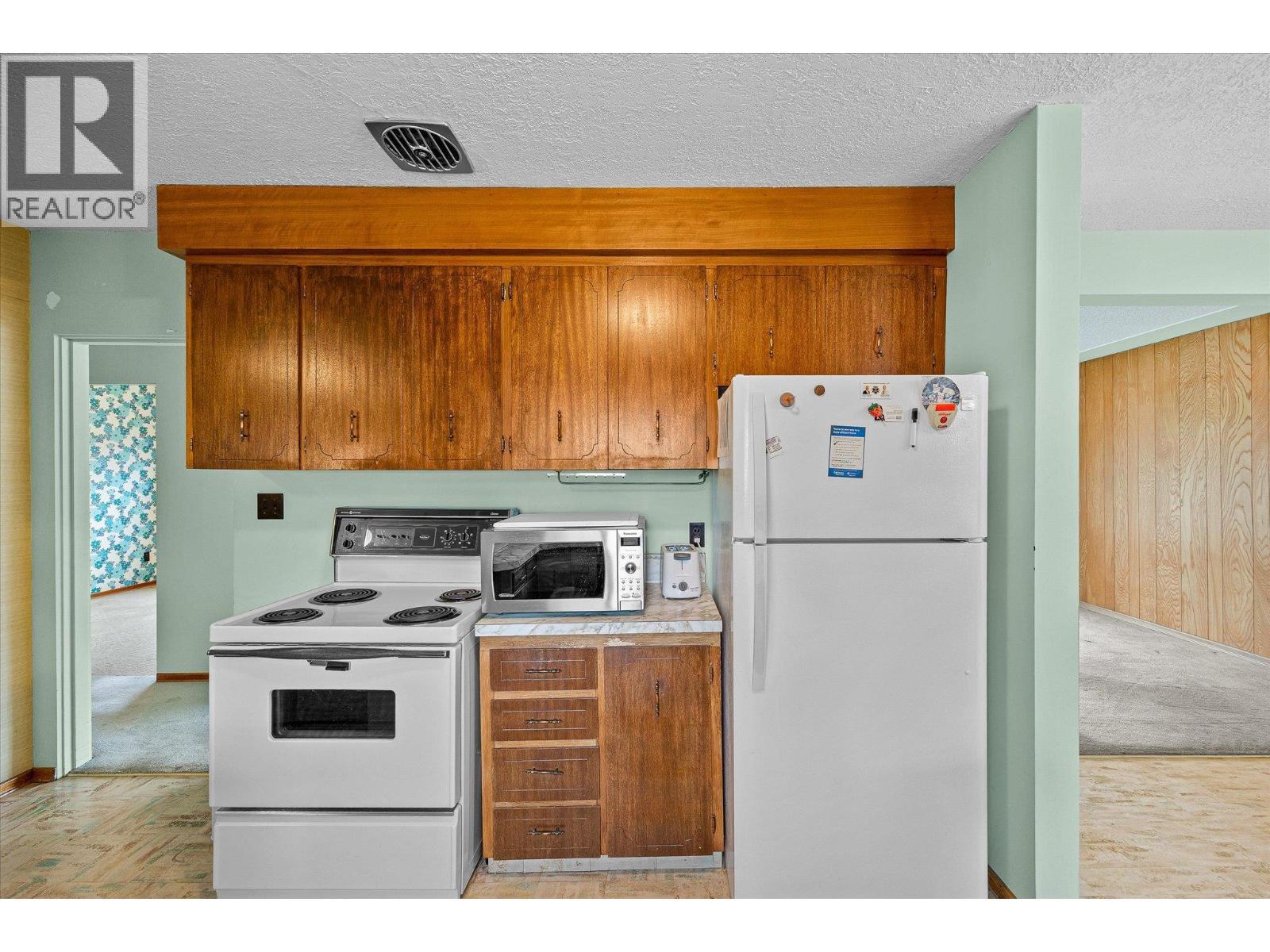  4693 Raymer Road, Kelowna