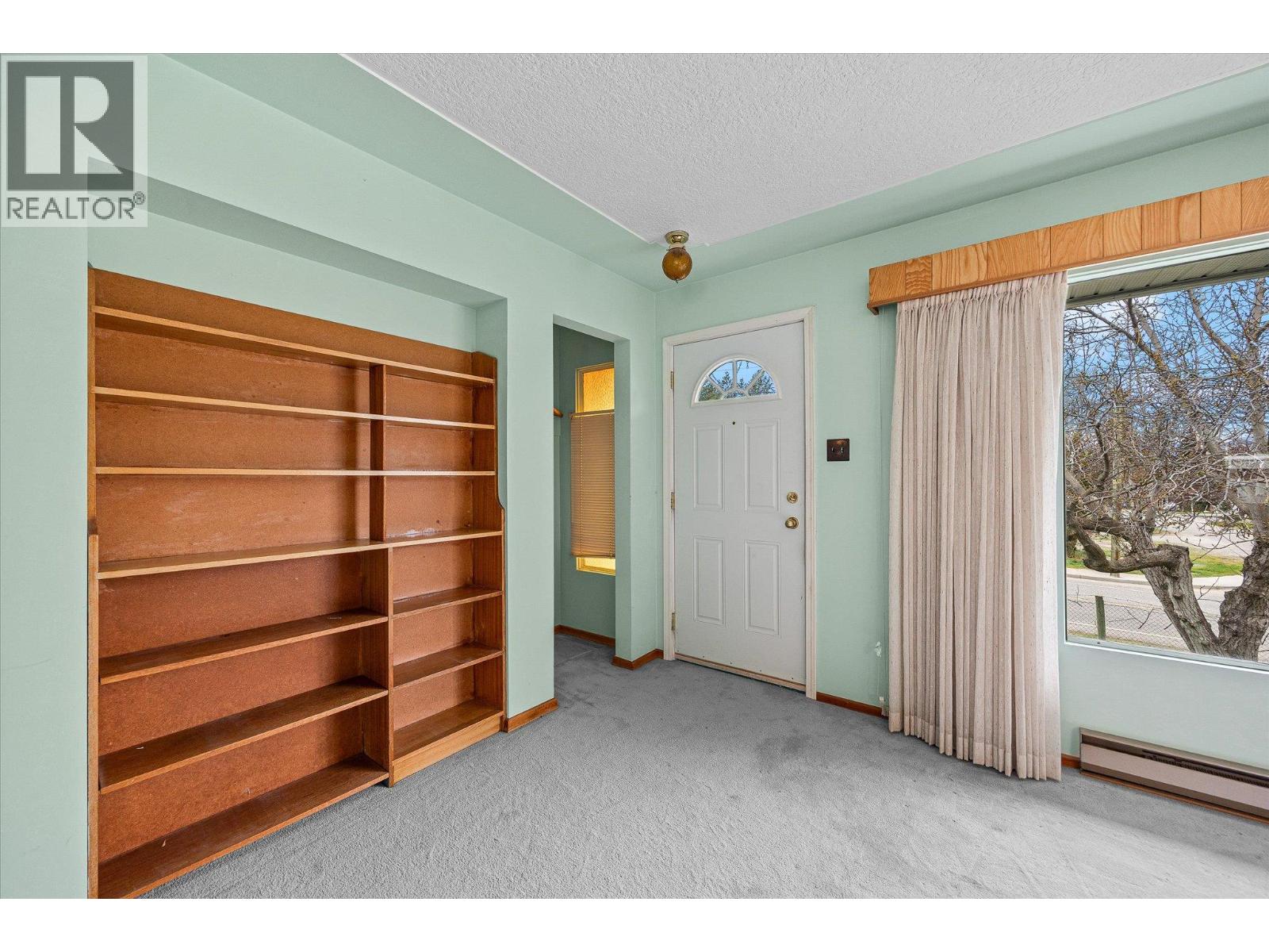  4693 Raymer Road, Kelowna