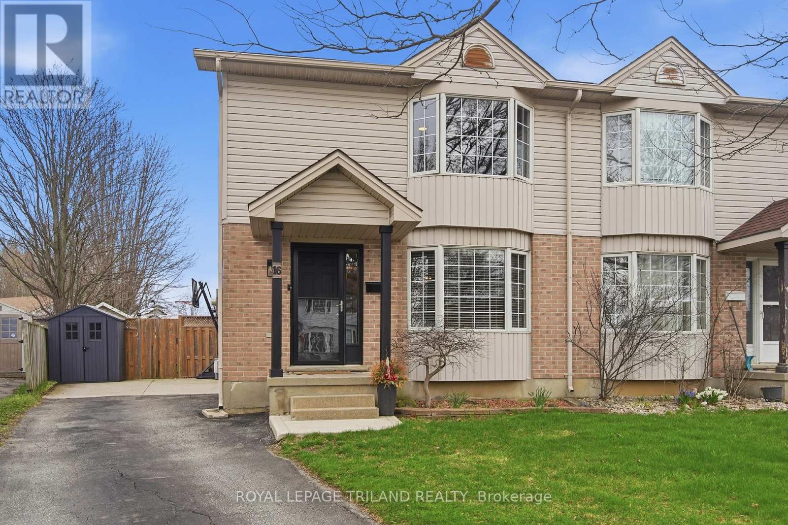 16 BOWCOTT CRESCENT Property Photo