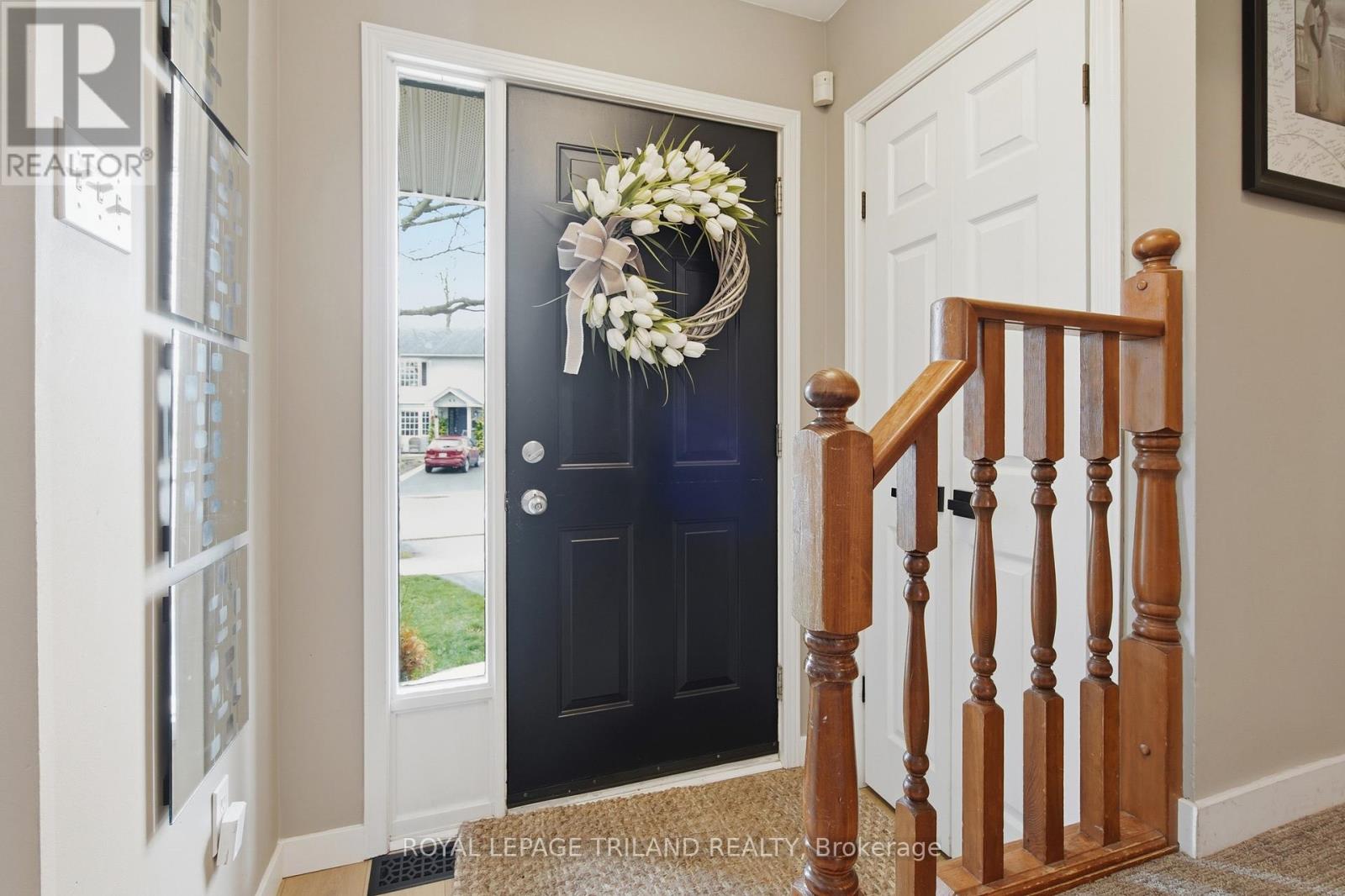 16 BOWCOTT CRESCENT Property Photo