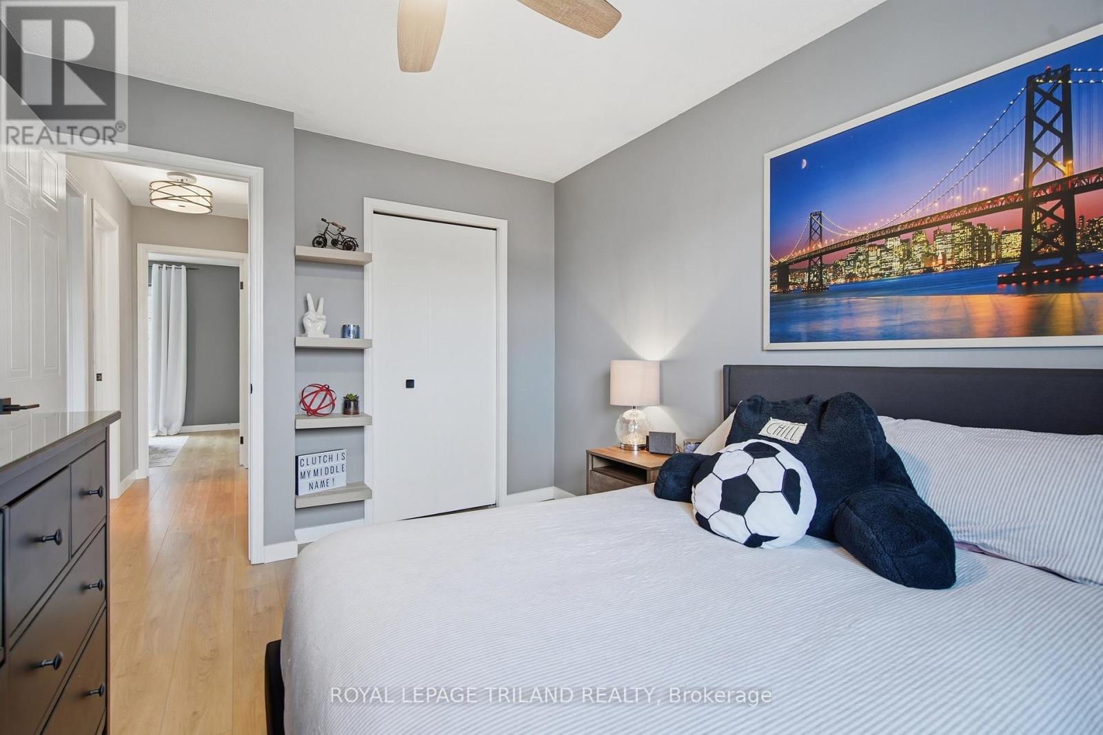 16 BOWCOTT CRESCENT Property Photo