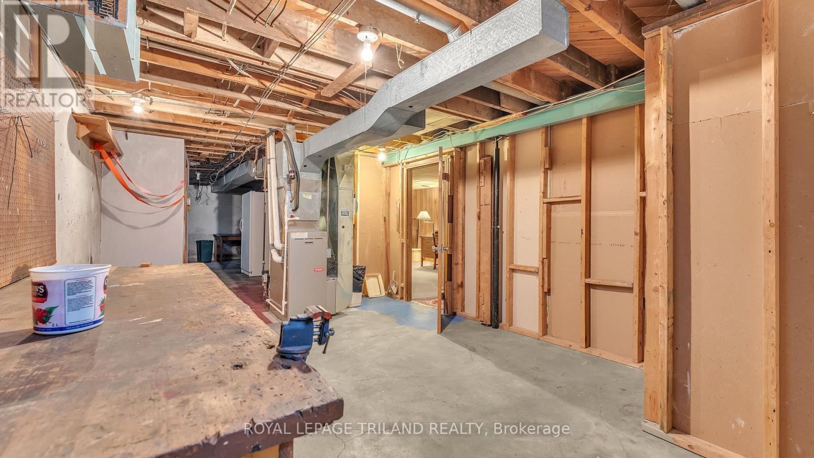 187 FAIRWAY AVENUE Property Photo