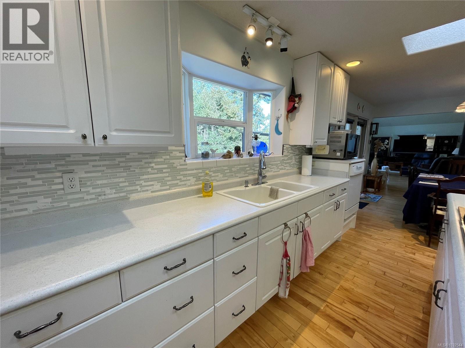 873 Driftwood Dr - 24