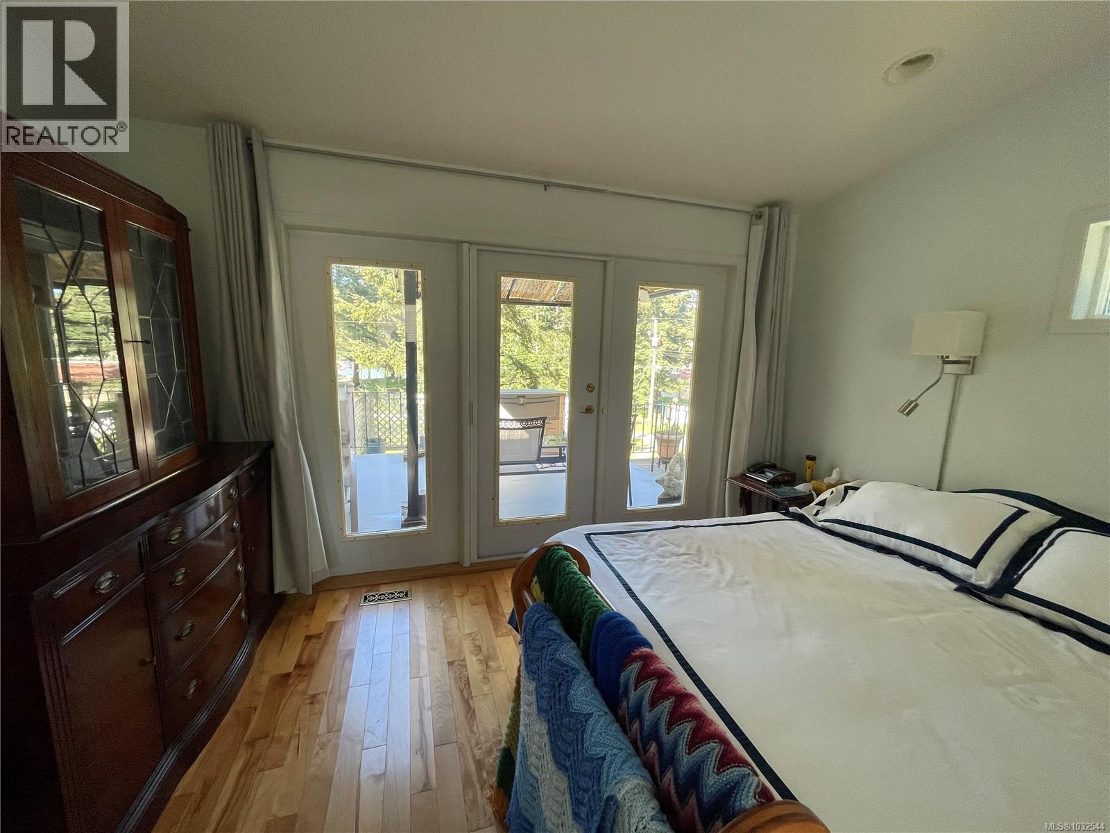 873 Driftwood Dr - 37