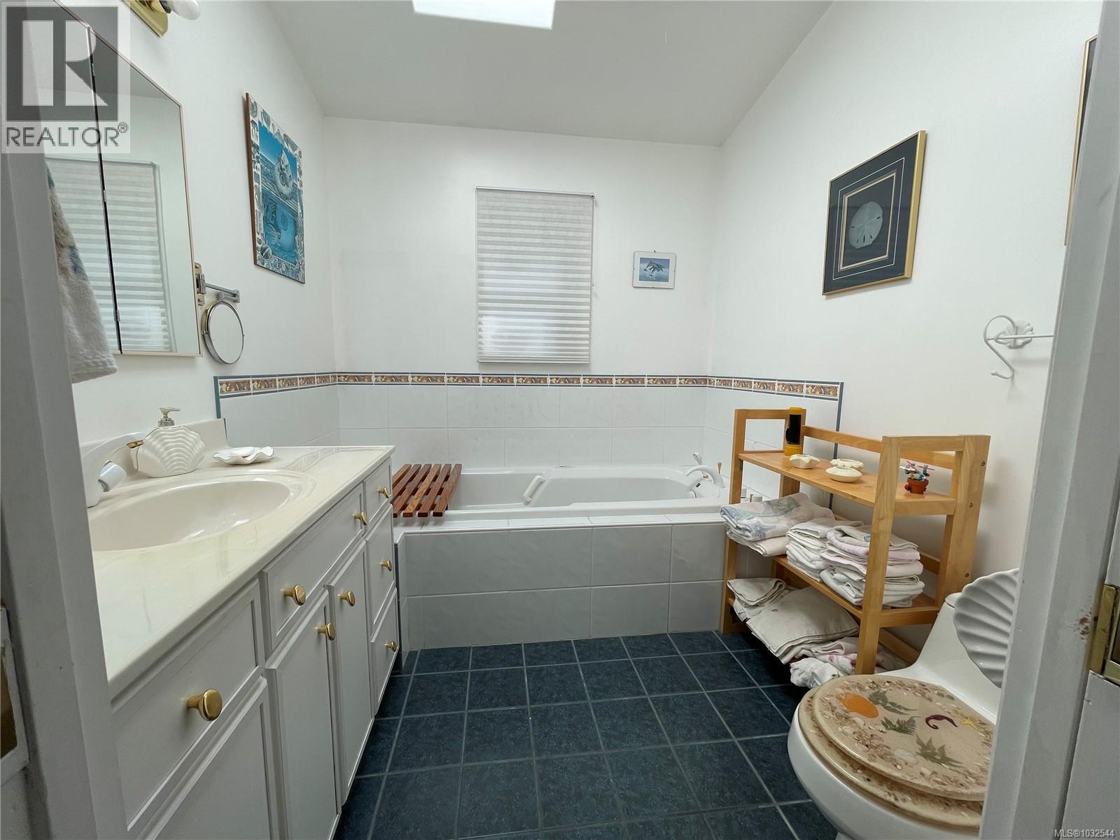 873 Driftwood Dr - 40