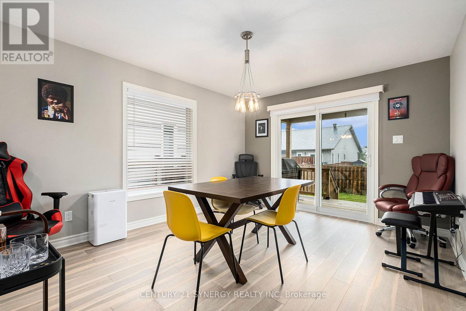 457 HONEYBORNE STREET — photo 12