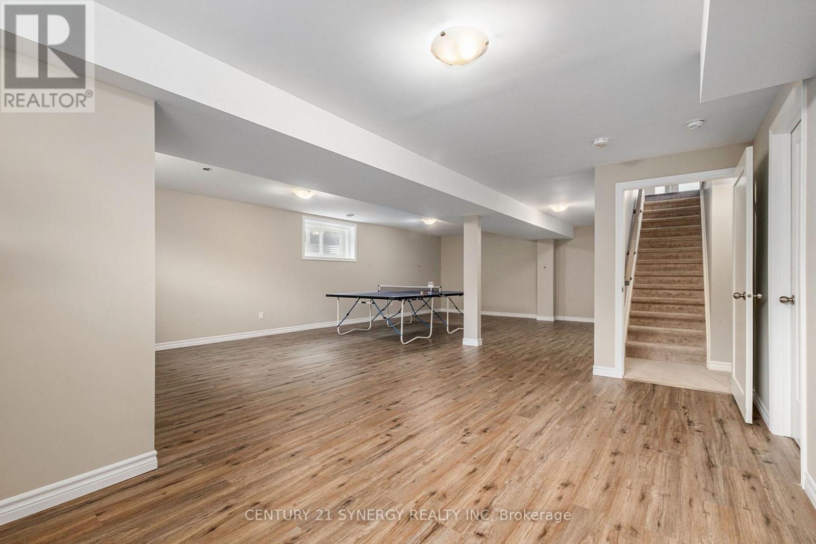 457 HONEYBORNE STREET — photo 21
