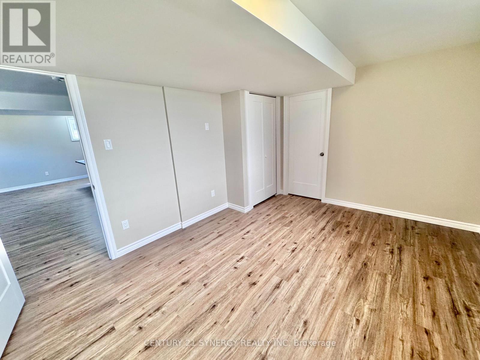 457 HONEYBORNE STREET — photo 24