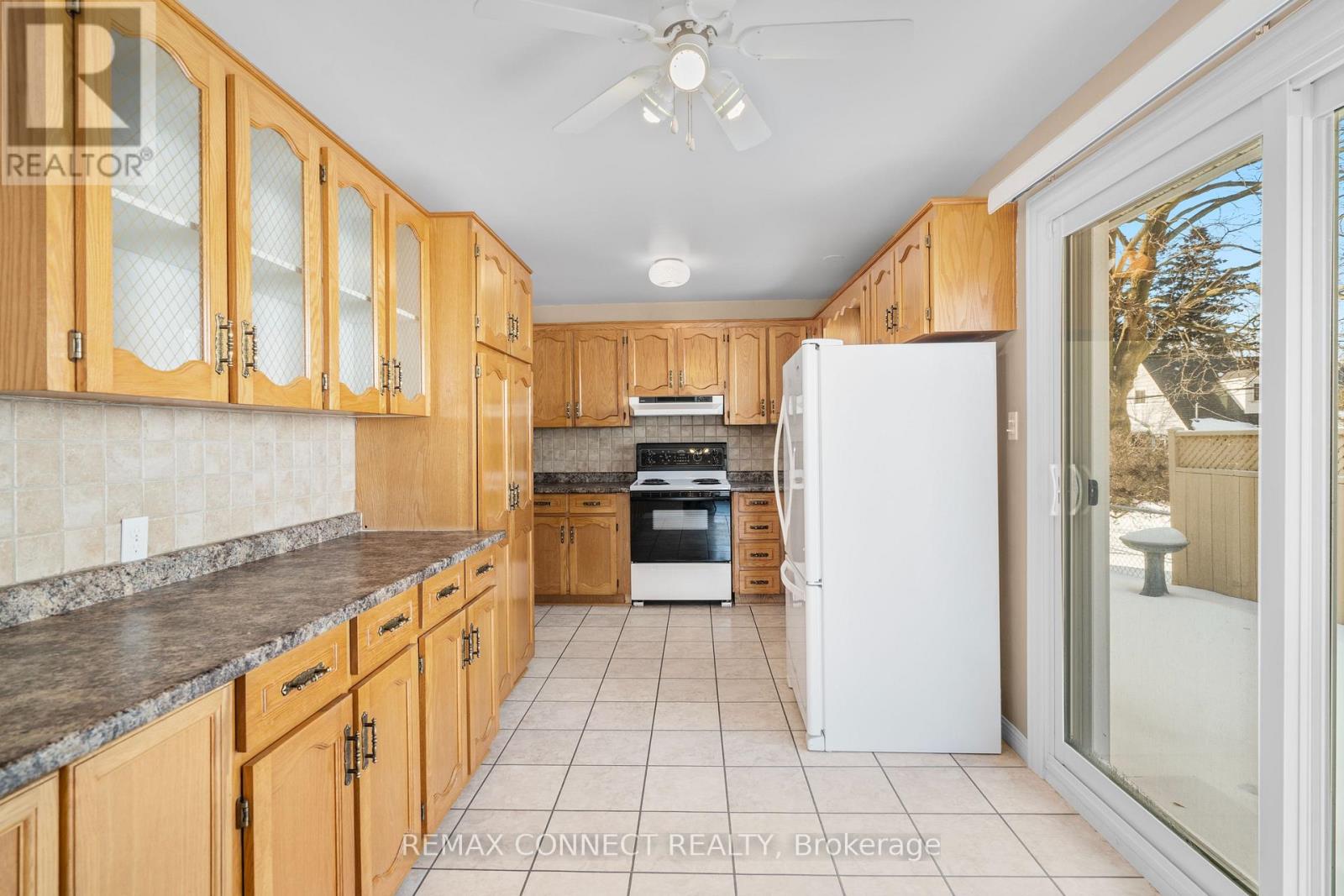 856 CHAPLEAU DRIVE — photo 5