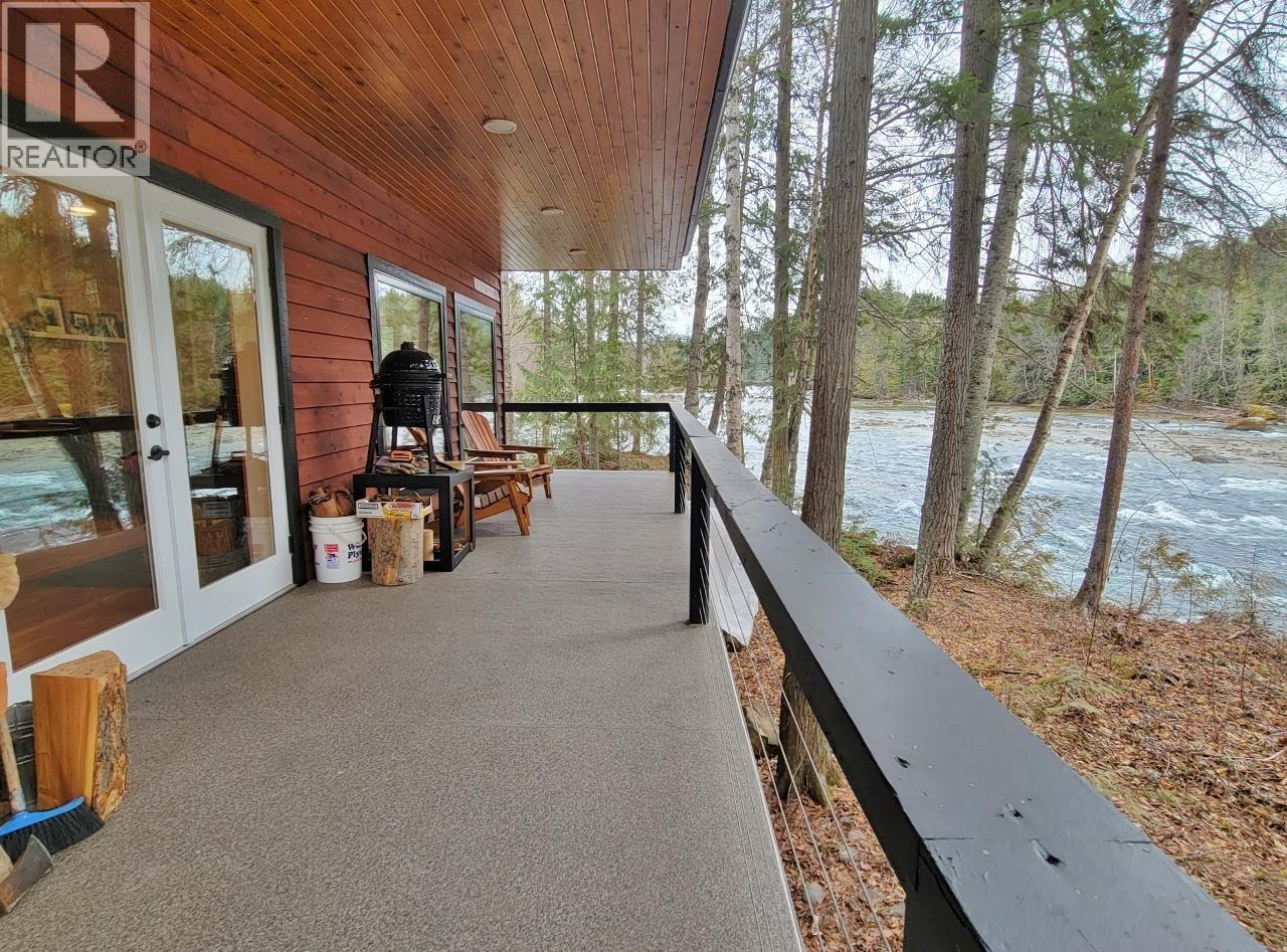 4820 QUESNEL FORKS ROAD - 11