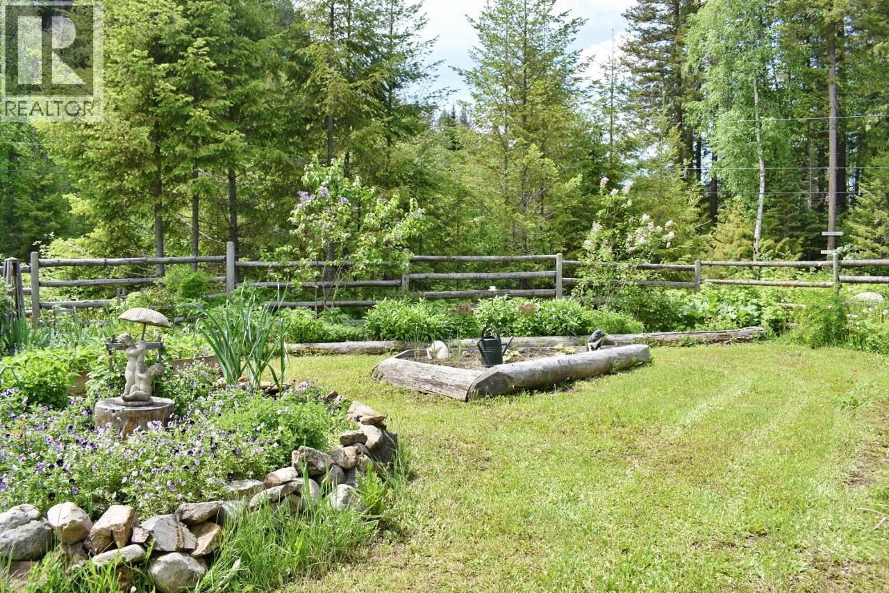 4820 QUESNEL FORKS ROAD - 35