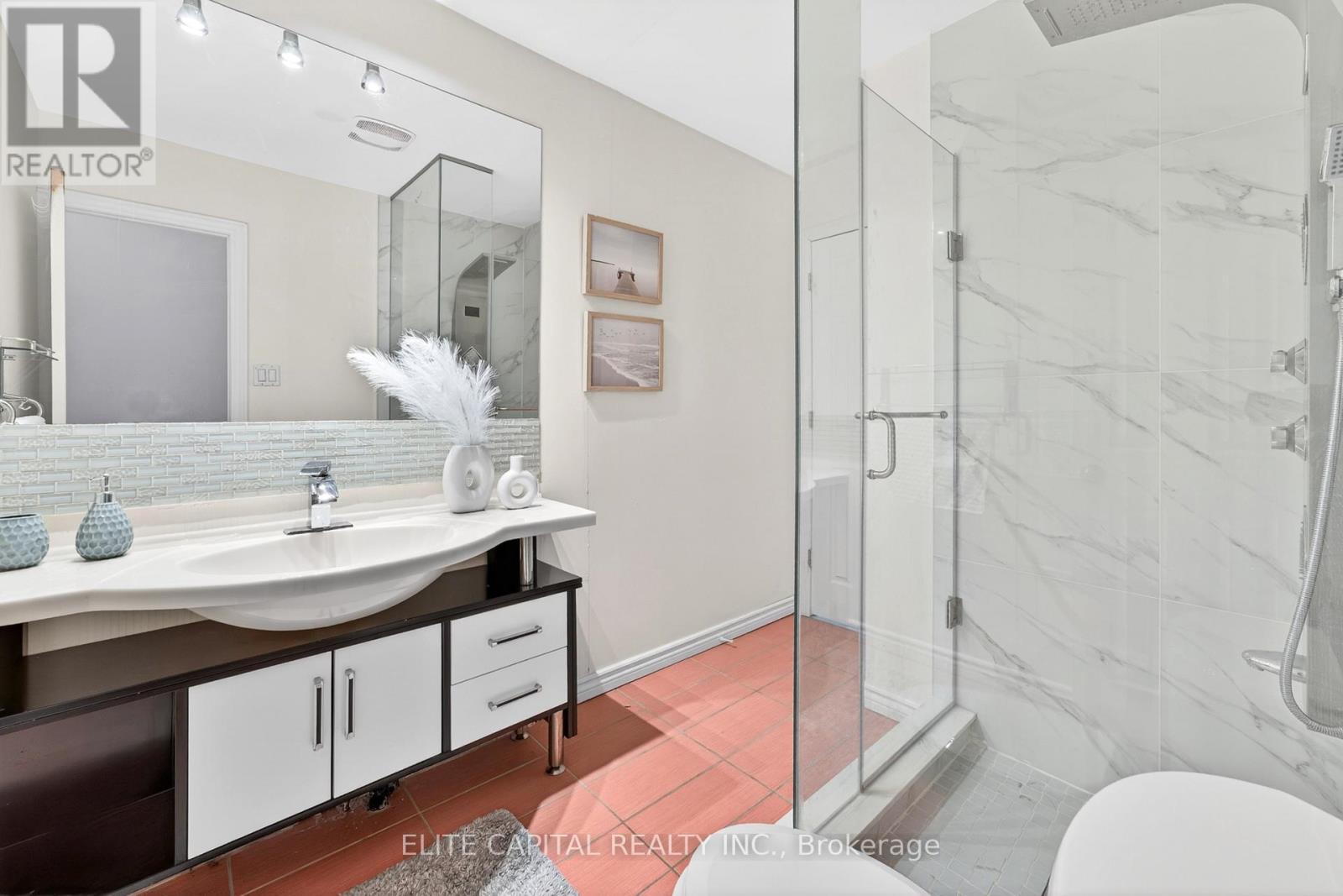 100 BERNARD AVENUE - 33